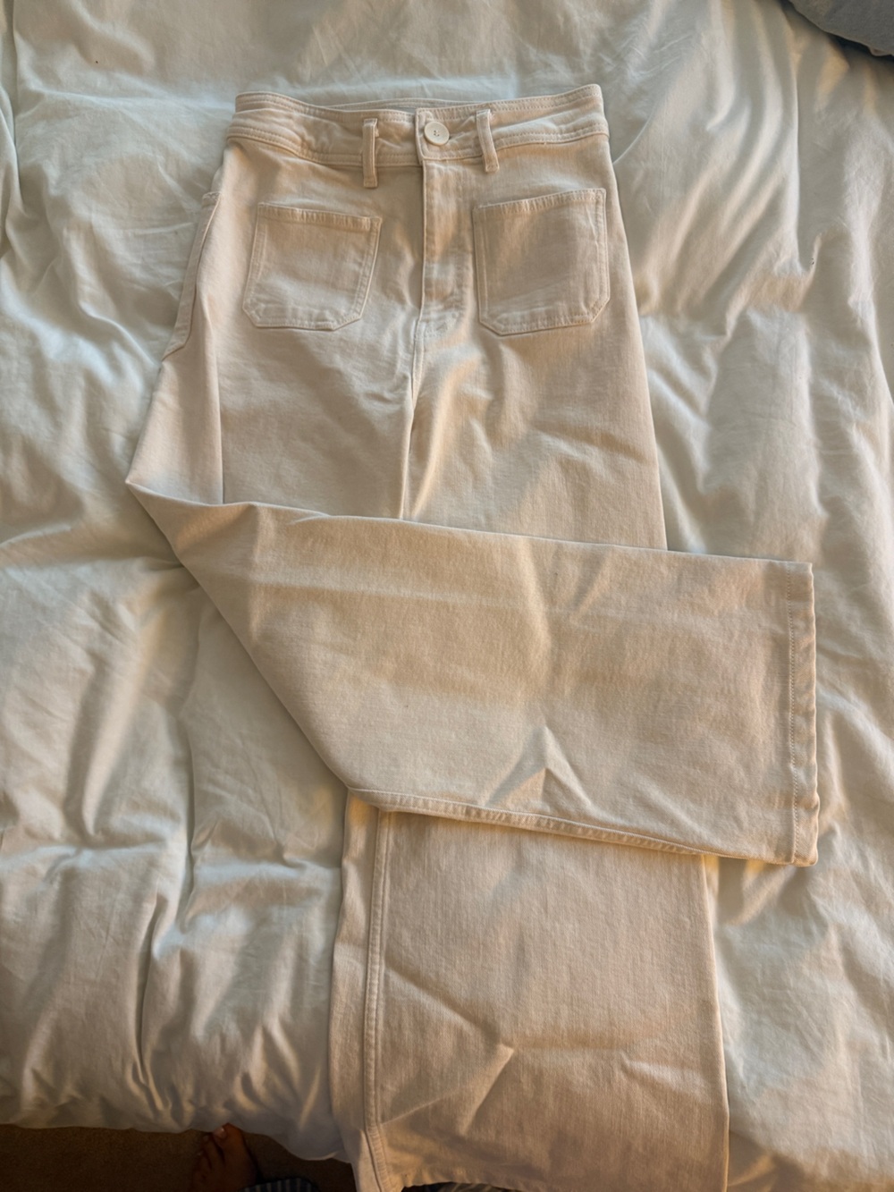 Zara High-Rise Wide Leg Cream Pants - Classic Pocket Detail